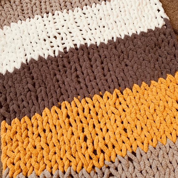 Chunky knit blanket - Picture 4 of 4